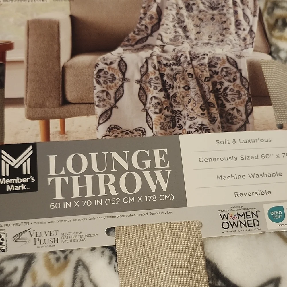 Elegant Beige and Brown Patterned Throw Blanket